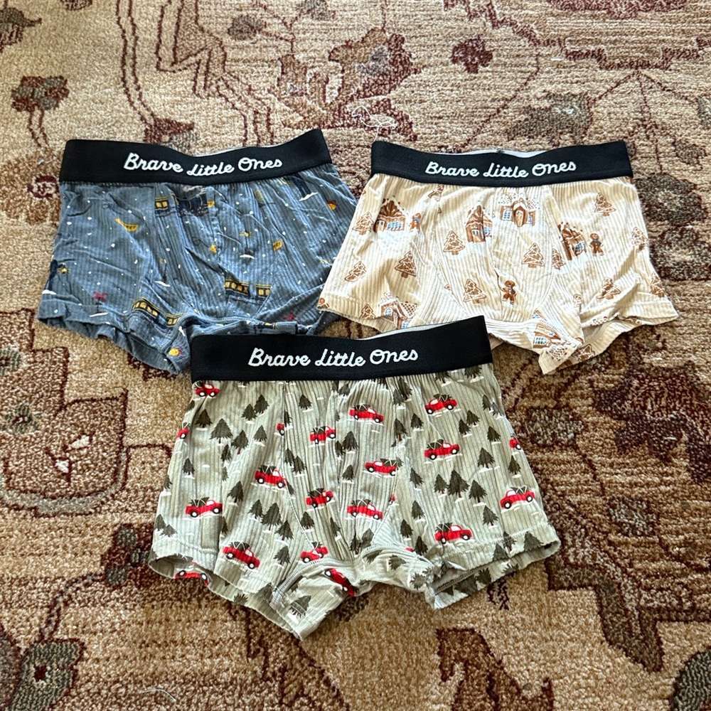 Brave little ones bamboo Christmas boxers 6-7